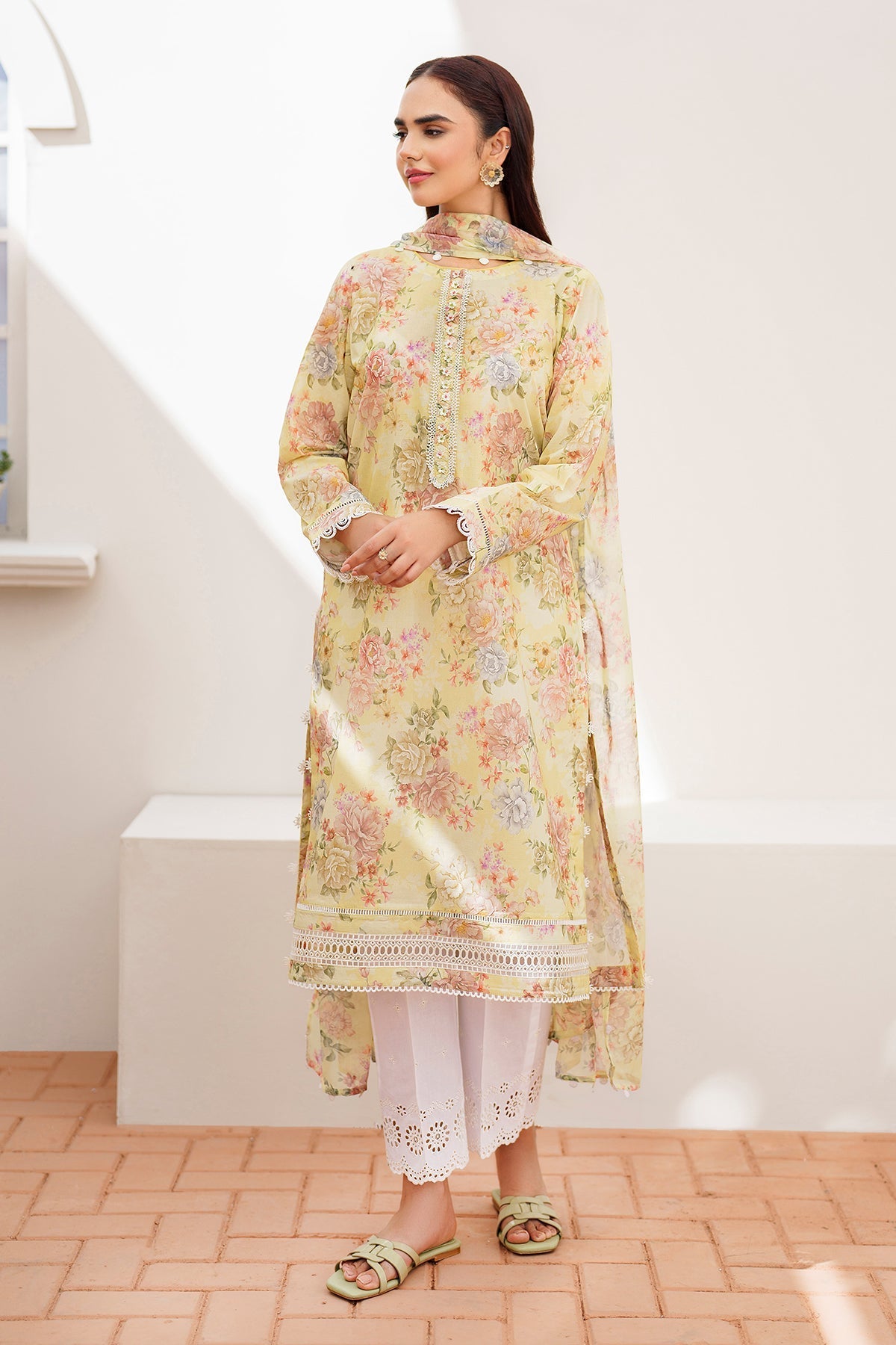 EMBROIDERED PRINTED LAWN UF-630