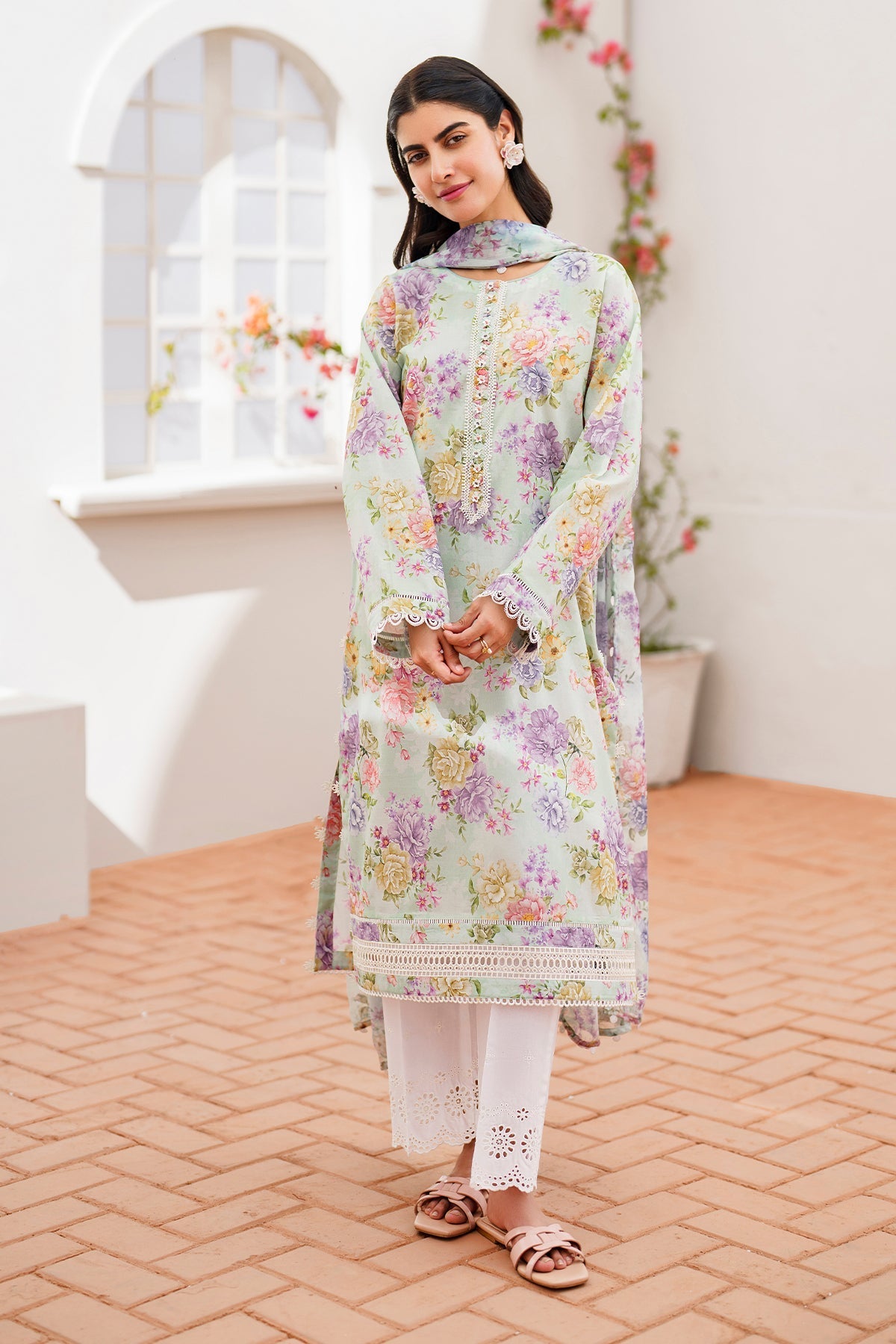 EMBROIDERED PRINTED LAWN UF-631