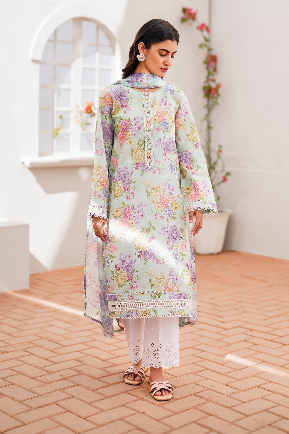 EMBROIDERED PRINTED LAWN UF-631