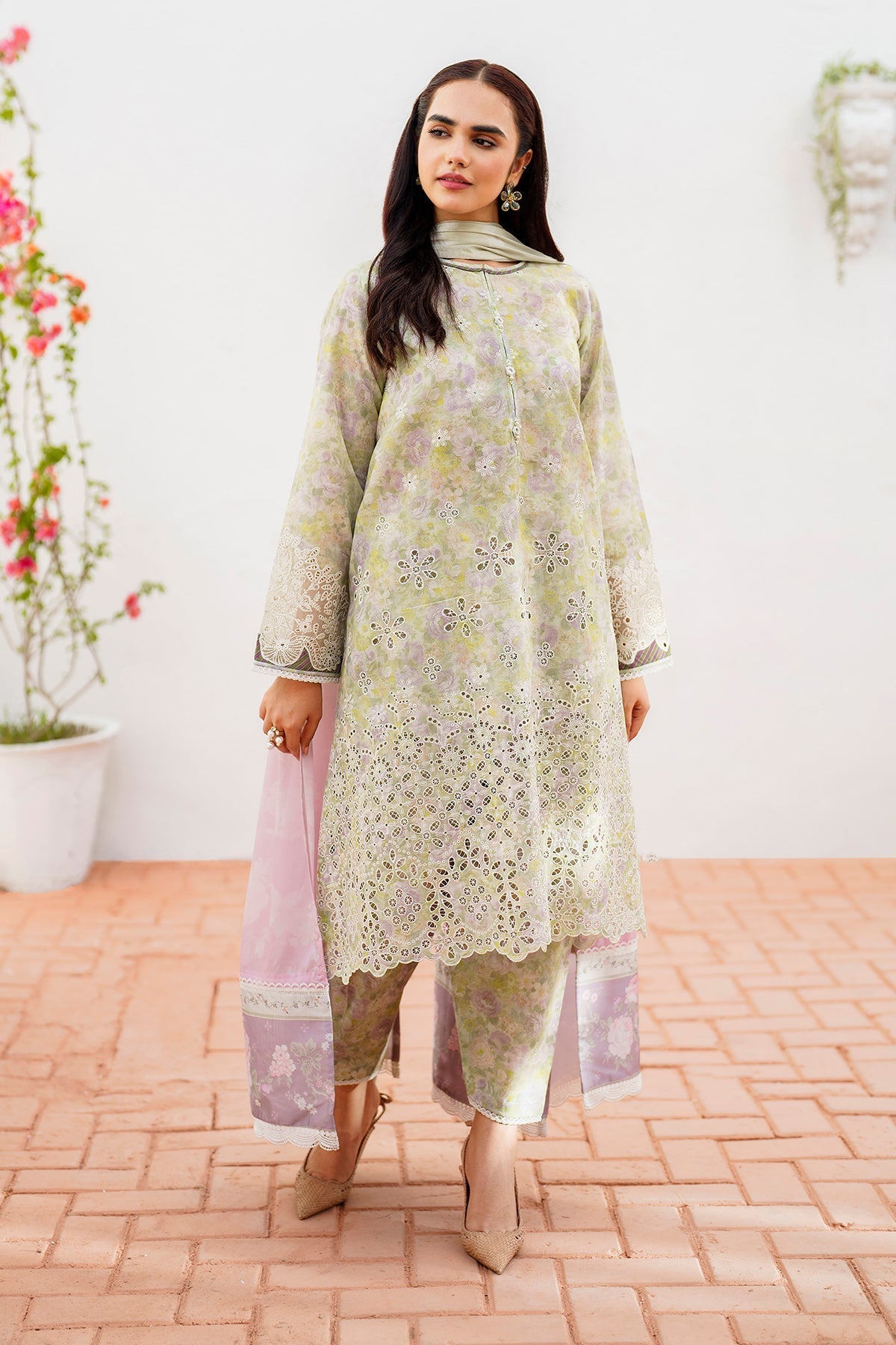 EMBROIDERED PRINTED LAWN UF-634