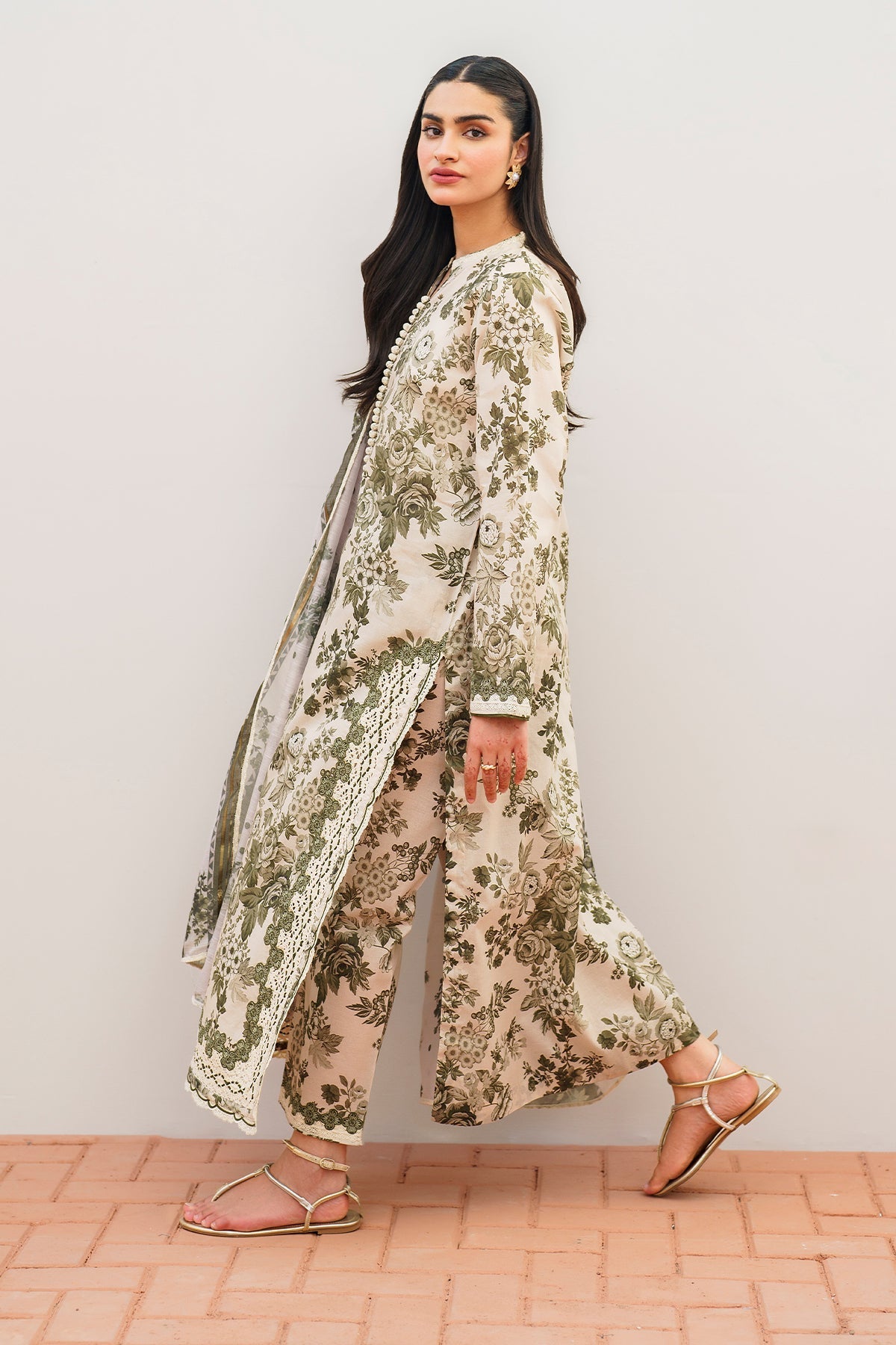 EMBROIDERED PRINTED LAWN UF-636