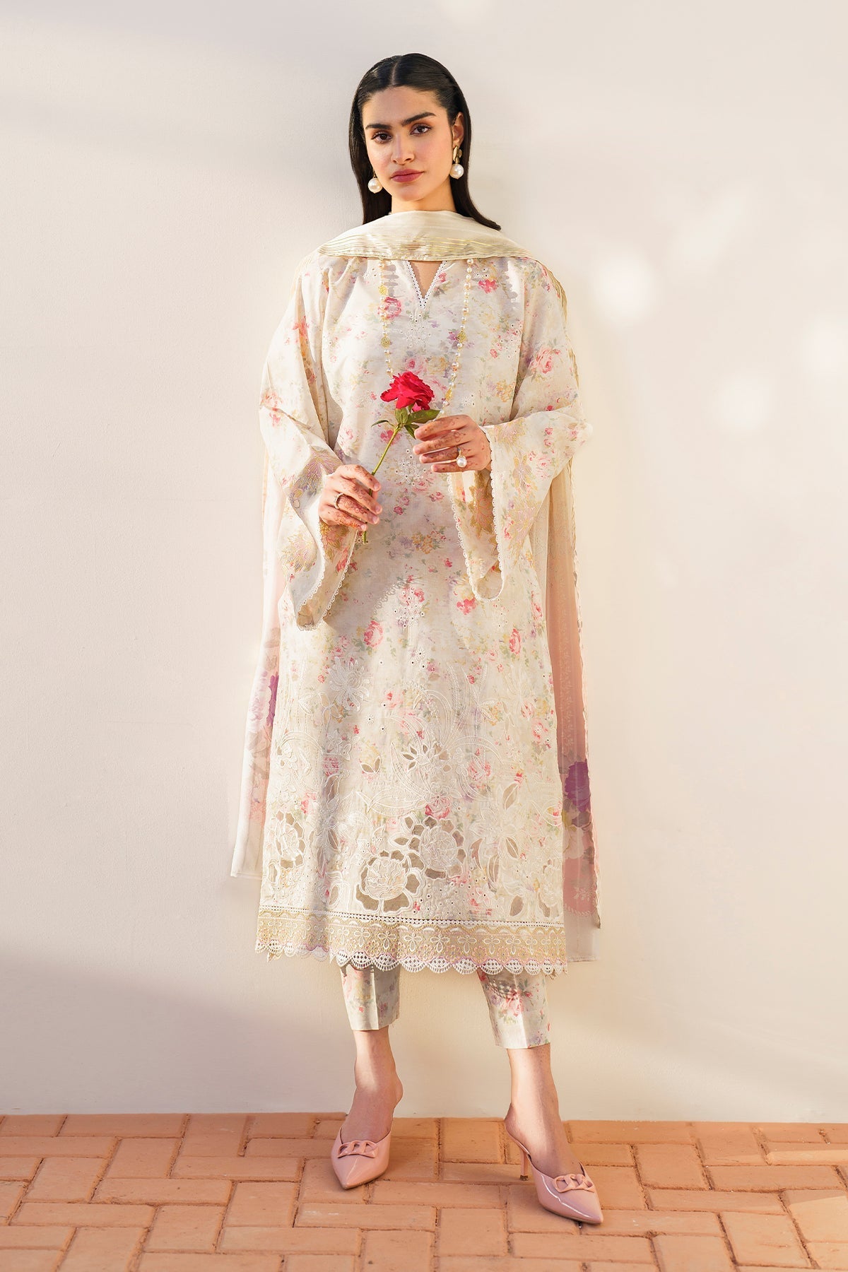 EMBROIDERED PRINTED LAWN UF-639